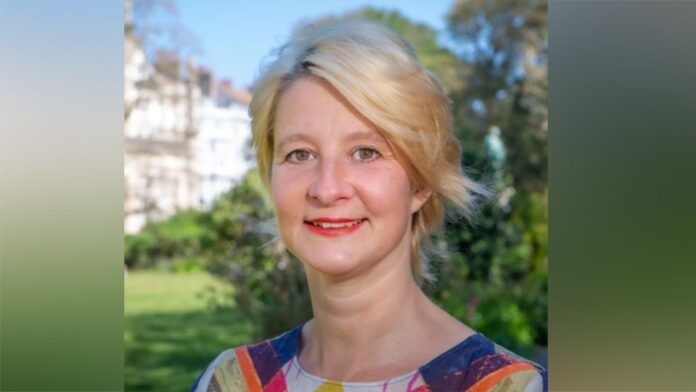 chronos-sustainability-expands-human-rights-expertise-–-esg-clarity