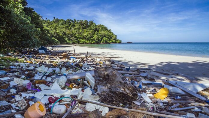 investors-call-for-‘strong-and-robust’-global-plastics-treaty-ahead-of-talks-–-esg-clarity